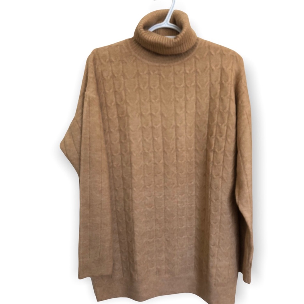 Hooked Up by IOT Junior’s Cable-Knit Turtleneck